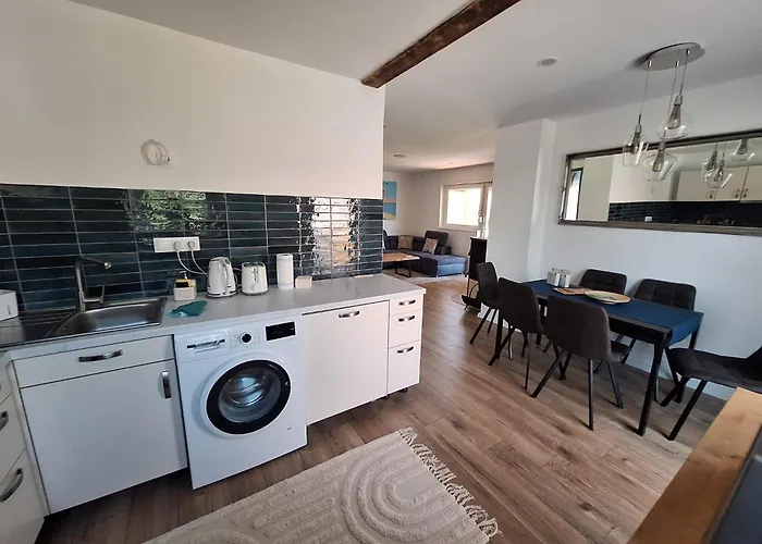 Azur Corner Zamárdi