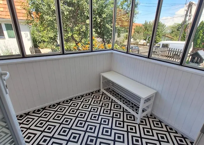 Azur Corner 펜션 자르마디